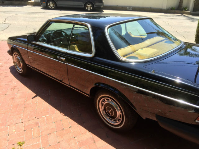 1982 Black Mercedes-Benz 300-Series Coupe