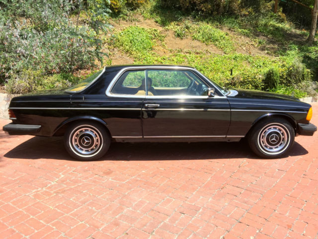 1982 Black Mercedes-Benz 300-Series Coupe