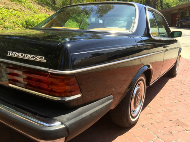 1982 Black Mercedes-Benz 300-Series Coupe