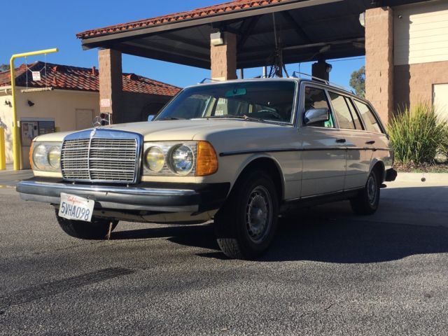1982 Mercedes-Benz 300-Series Wagon