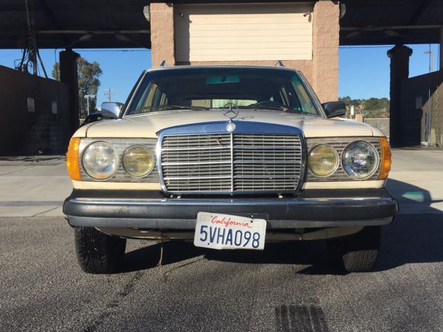 1982 Mercedes-Benz 300-Series Wagon
