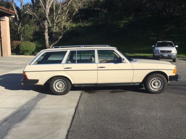 1982 Mercedes-Benz 300-Series Wagon