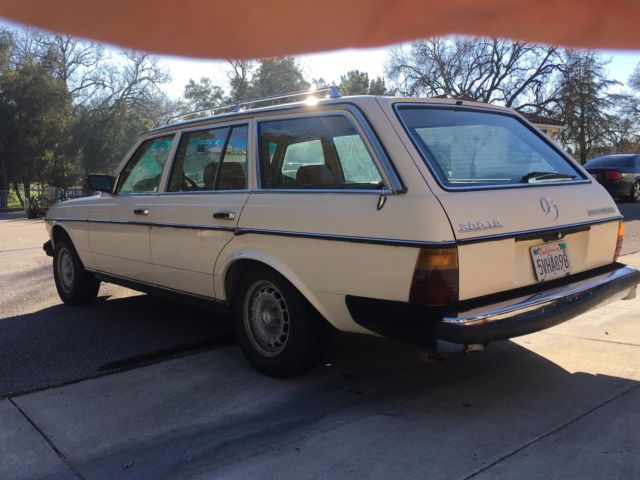 1982 Mercedes-Benz 300-Series Wagon