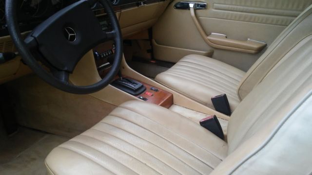 1982 Mercedes-Benz 300-Series Convertible