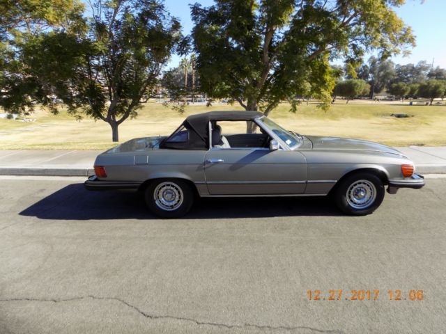 1982 Mercedes-Benz SL-Class Convertible