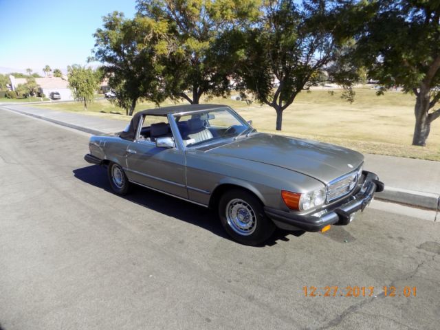 1982 Mercedes-Benz SL-Class Convertible
