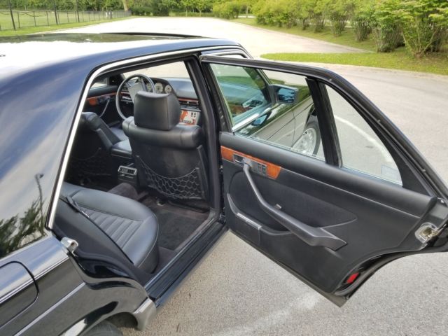 19820000 Black Mercedes-Benz Other Sedan