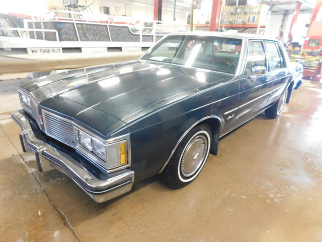 1982 Green Oldsmobile Eighty-Eight Sedan