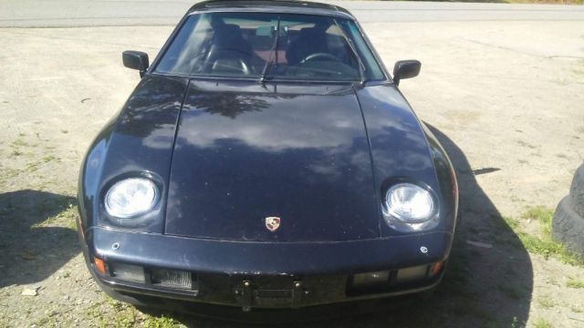 1982 Black Porsche 928