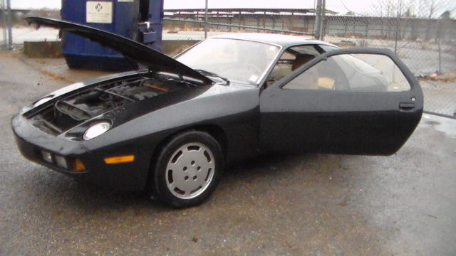 1982 black,charcoal Porsche 928 Coupe