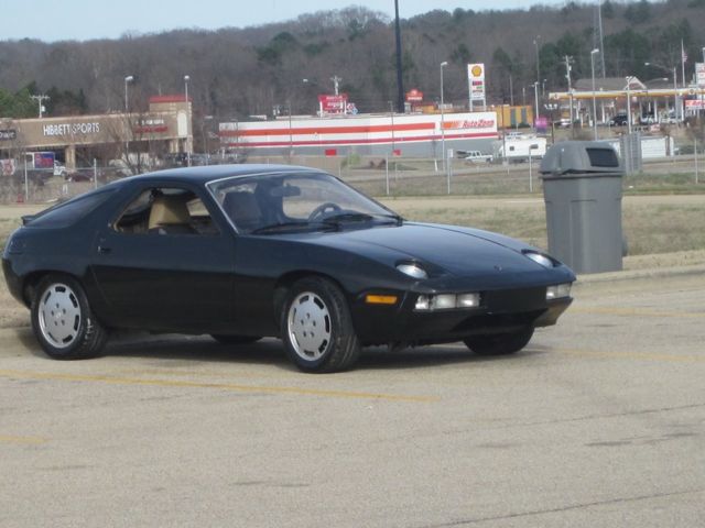 1982 black,charcoal Porsche 928 Coupe