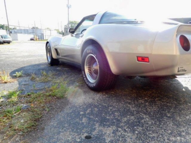 1982 Silver Chevrolet Corvette Coupe