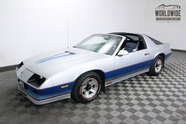 1982 Silver Chevrolet Camaro