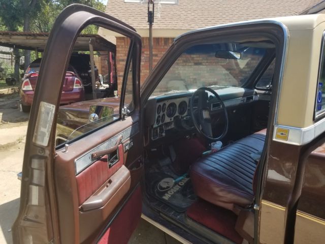 1982 Brown Chevrolet Silverado 1500 Standard Cab Pickup