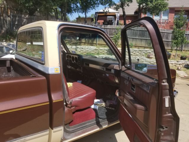 1982 Brown Chevrolet Silverado 1500 Standard Cab Pickup