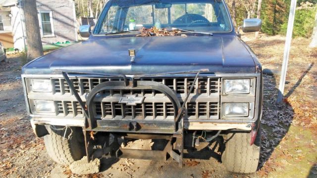 1982 midnight blue Chevrolet C-10 Cab & Chassis