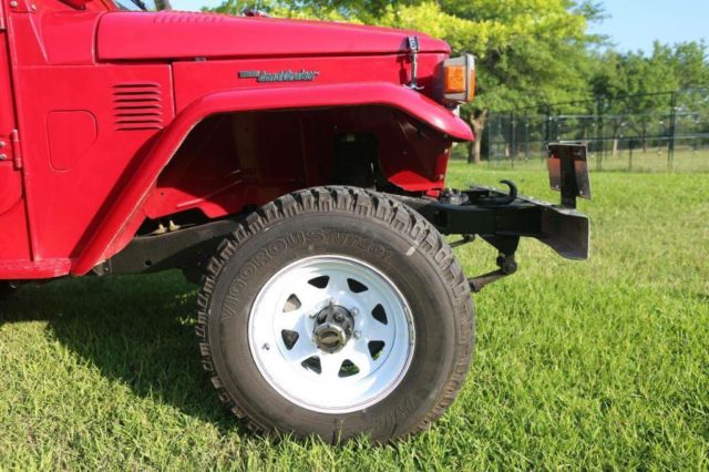 1982 Red Toyota FJ Cruiser
