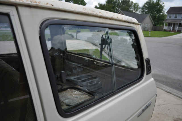 1982 White Toyota Land Cruiser SUV