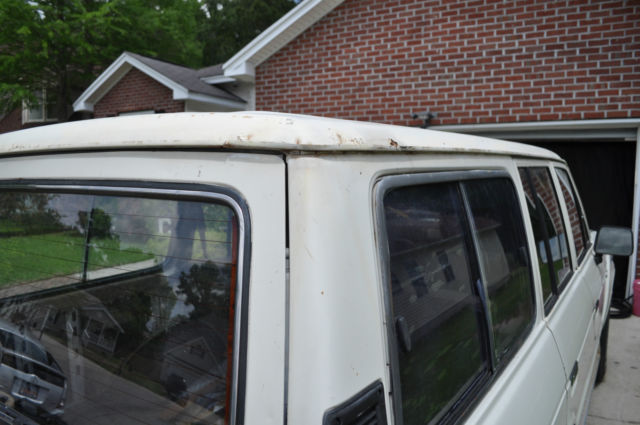 1982 White Toyota Land Cruiser SUV