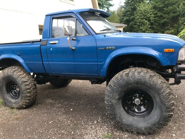 1982 Blue Toyota Other Cab & Chassis