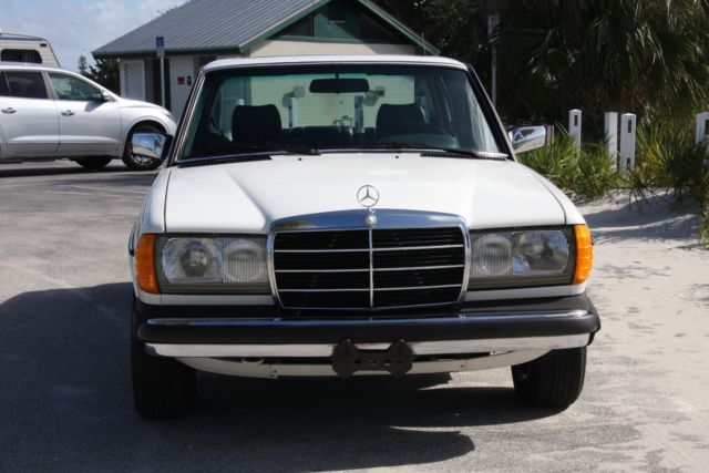 1983 White Mercedes-Benz 300-Series Sedan