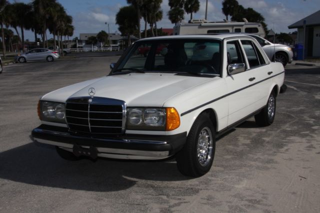 1983 White Mercedes-Benz 300-Series Sedan