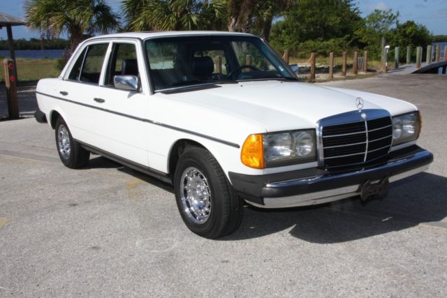 1983 White Mercedes-Benz 300-Series Sedan