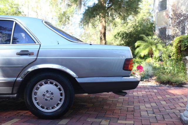 1983 Silver Mercedes-Benz 300-Series Sedan