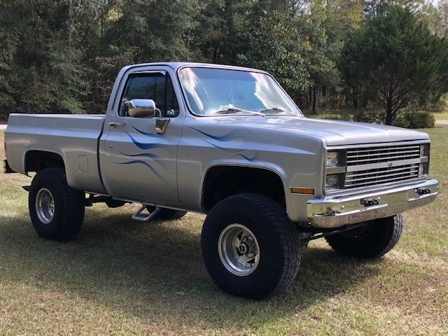 1983 Silver GMC Sierra 1500 truck