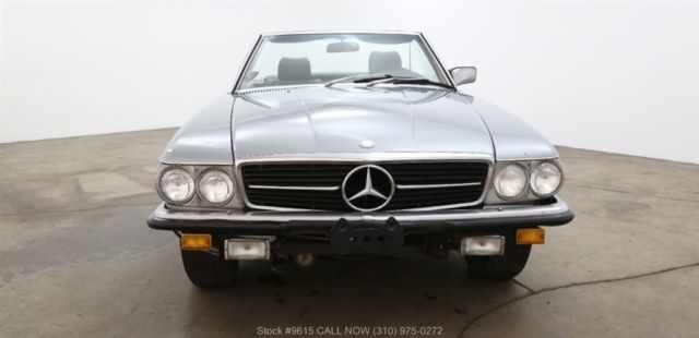 1983 Silver Mercedes-Benz 200-Series
