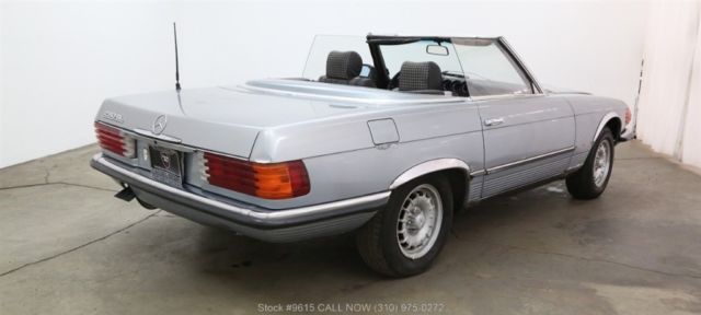 1983 Silver Mercedes-Benz 200-Series