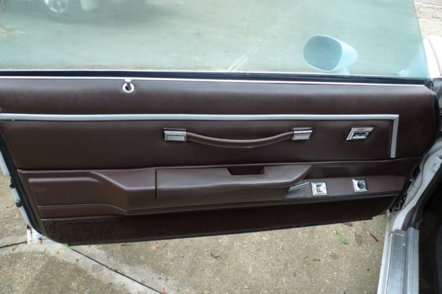 1983 White Chevrolet El Camino Standard Cab Pickup