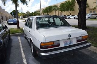 1983 Blue / White BMW 5-Series
