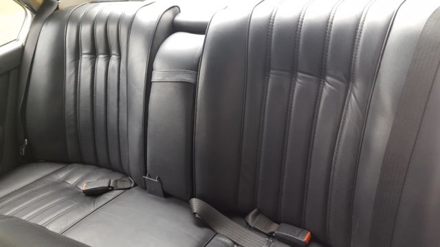 1983 White BMW 5-Series Sedan