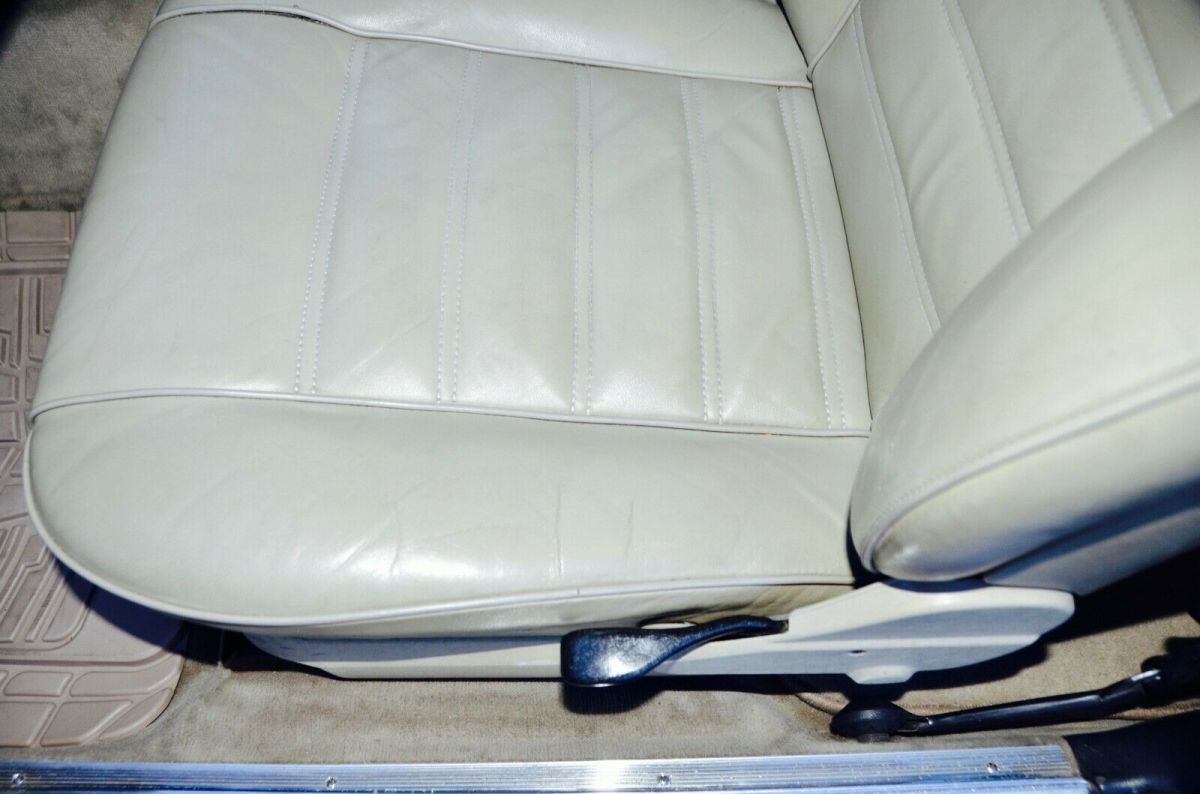 1983 Bronzitbeig Metallic BMW 6-Series Coupe