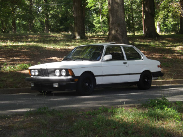 1983 Alpine White BMW 3-Series 2 door