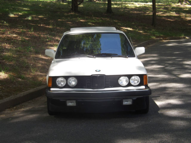 1983 Alpine White BMW 3-Series 2 door