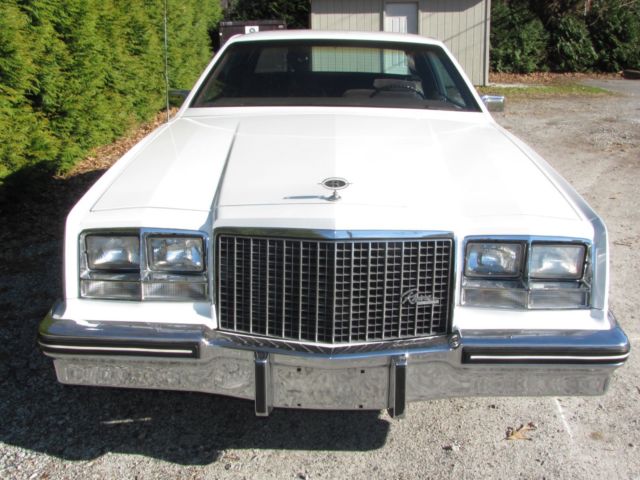 1983 White Buick Riviera Coupe