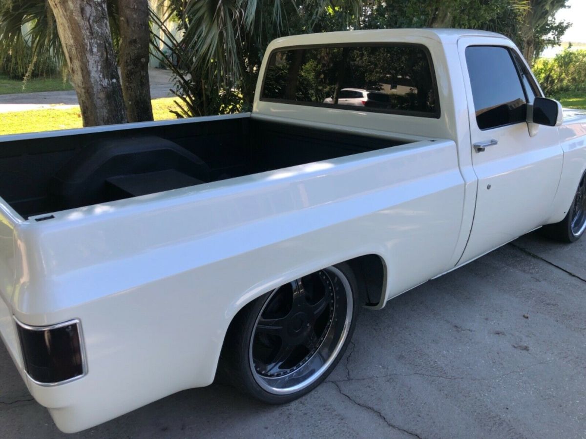 1983 White Chevrolet C-10 Standard Cab Pickup