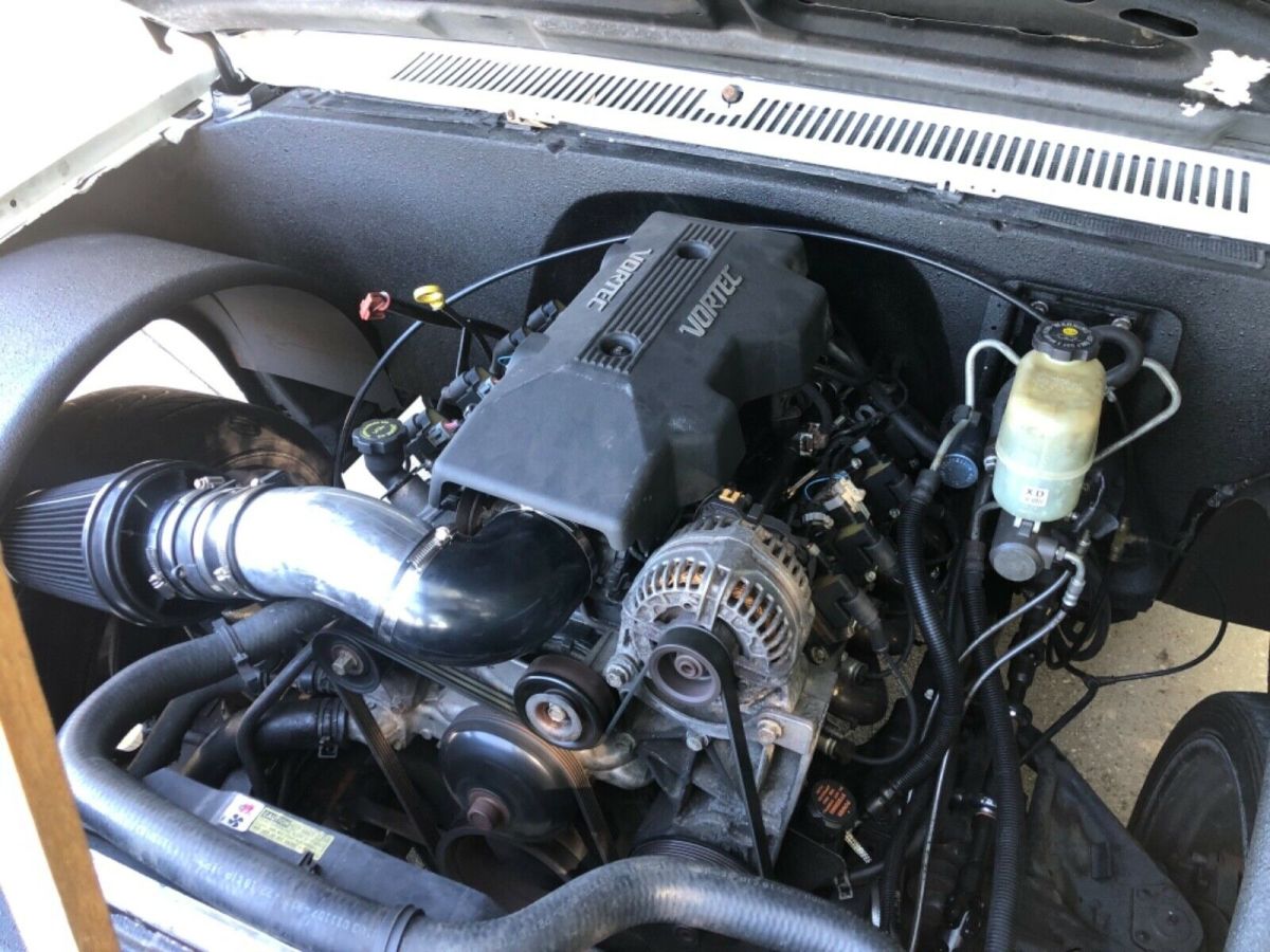 1983 White Chevrolet C-10 Standard Cab Pickup