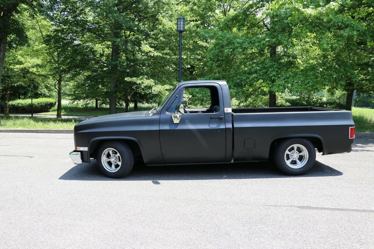 1983 Black Chevrolet C10 Pickup