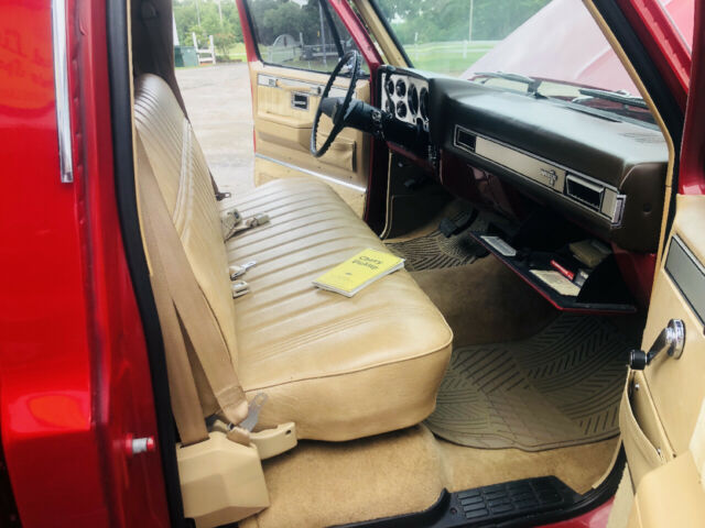 1983 Red Chevrolet C-10 --