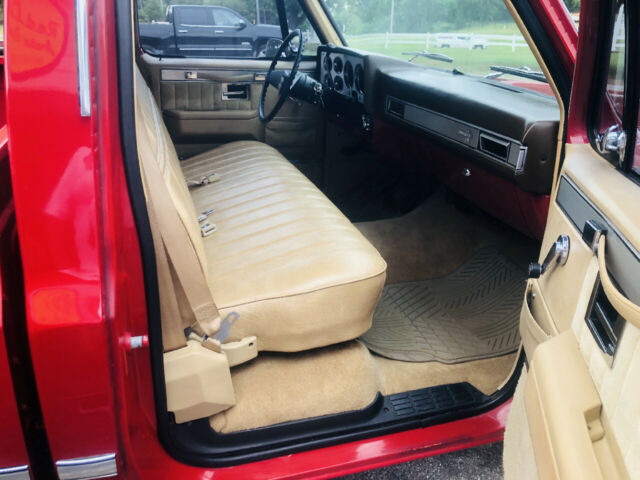 1983 Red Chevrolet C-10 --