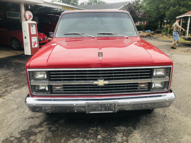 1983 Red Chevrolet C-10 --