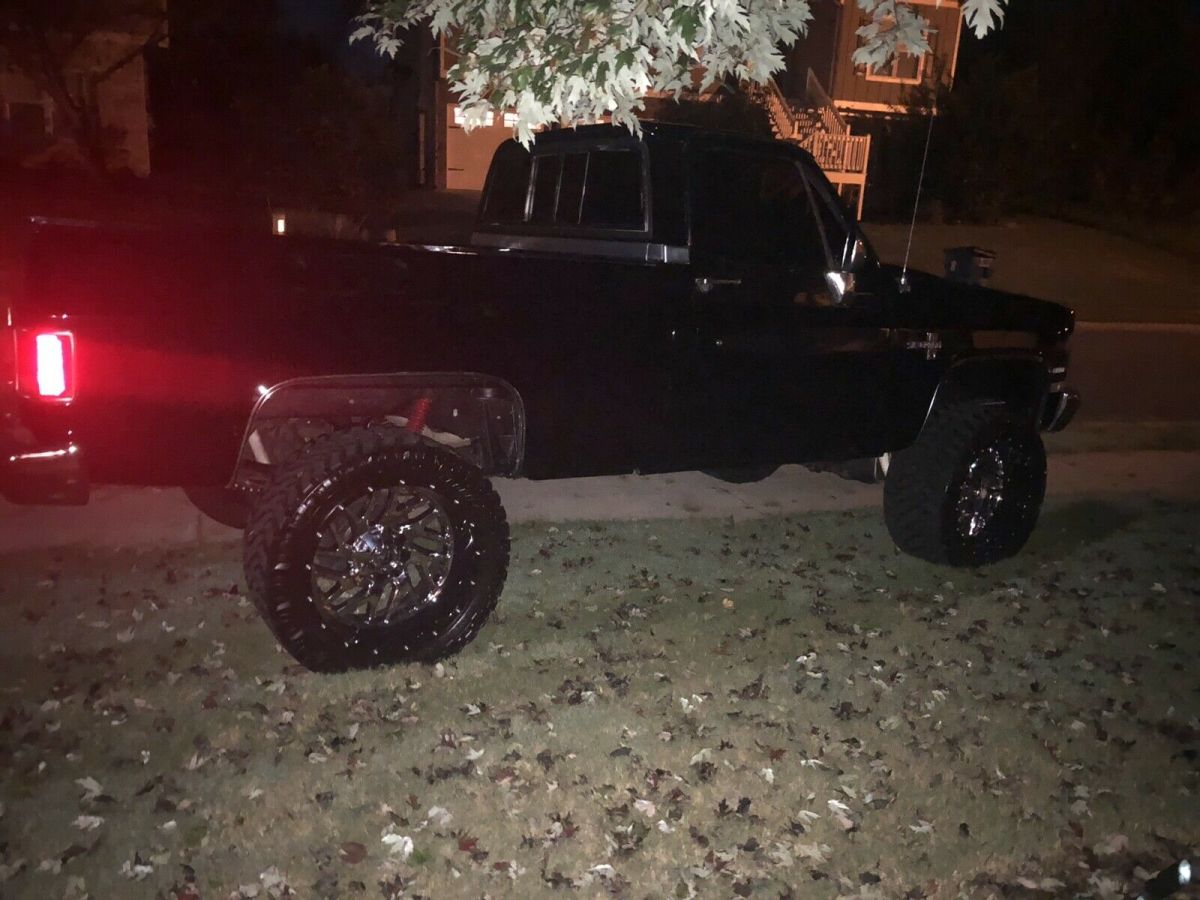 1983 Black Chevrolet K10 Pickup