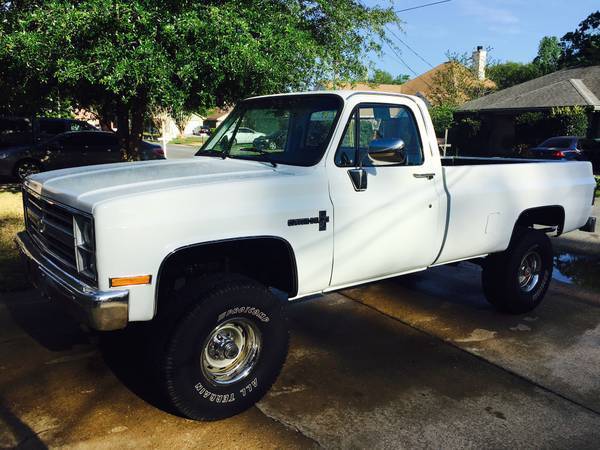 1983 White Chevrolet C/K Pickup 1500 Standard Cab Pickup