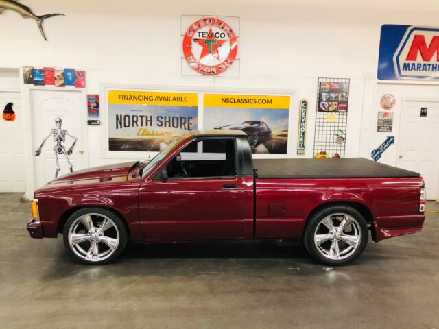 1983 Burgundy Chevrolet S-10 Pickup
