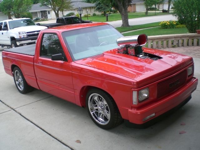 1983 Burnt Orange Chevrolet S-10 Standard Cab Pickup
