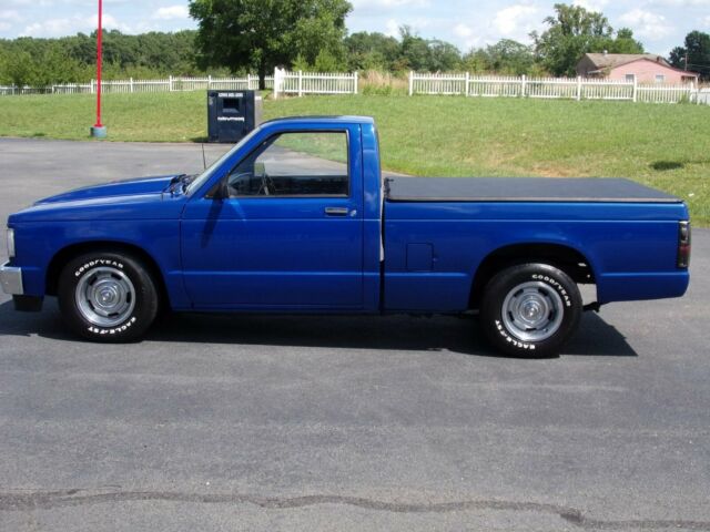 1983 Blue Chevrolet S-10 Standard Cab Pickup