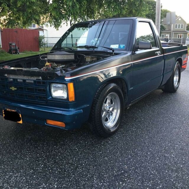 1983 Blue Chevrolet S-10 Pick up